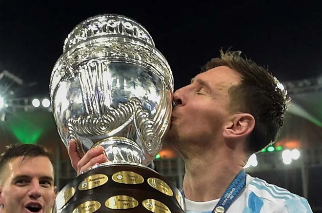 Argentina ăn mừng cuồng nhiệt 